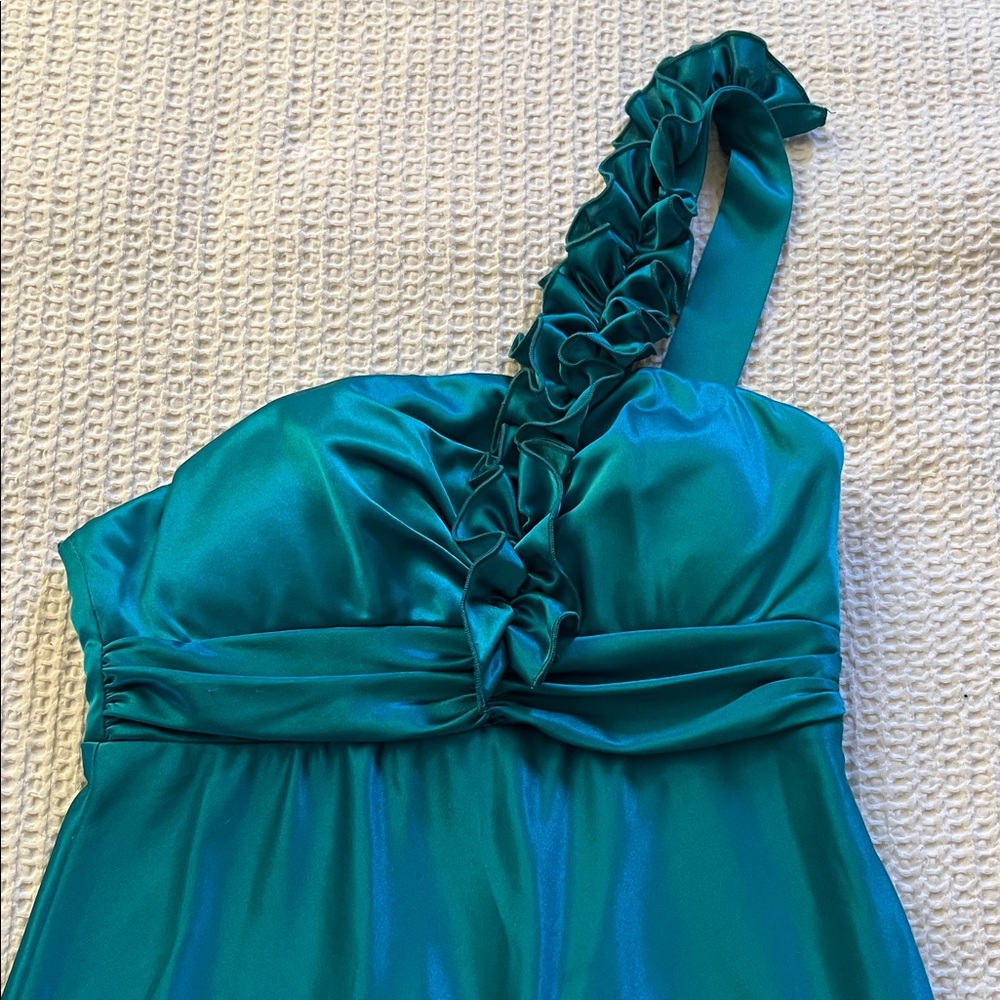Morgan & Co. One-Shoulder Ruffled Satin Dress in Teal